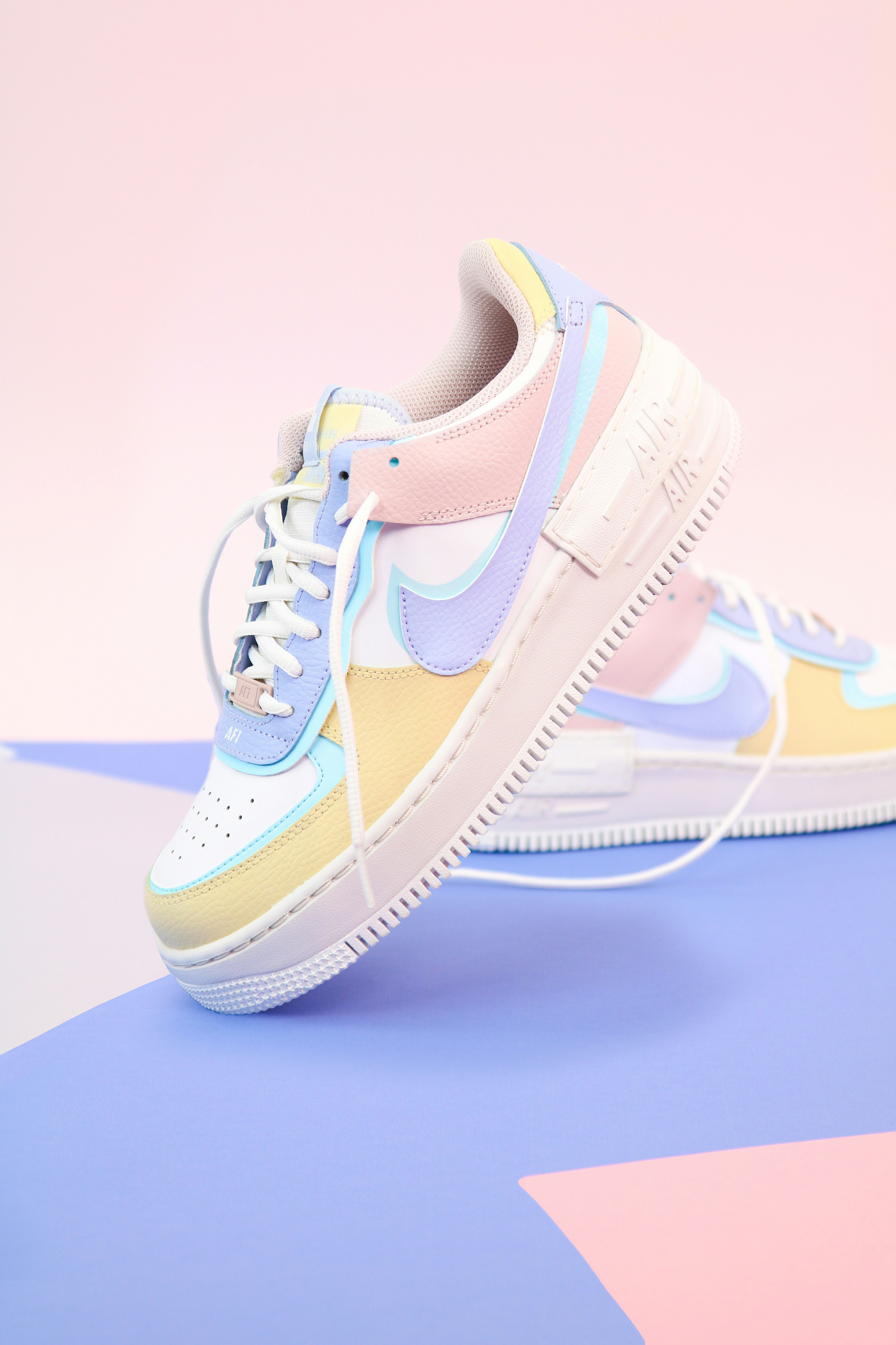 Lumen Sneaker